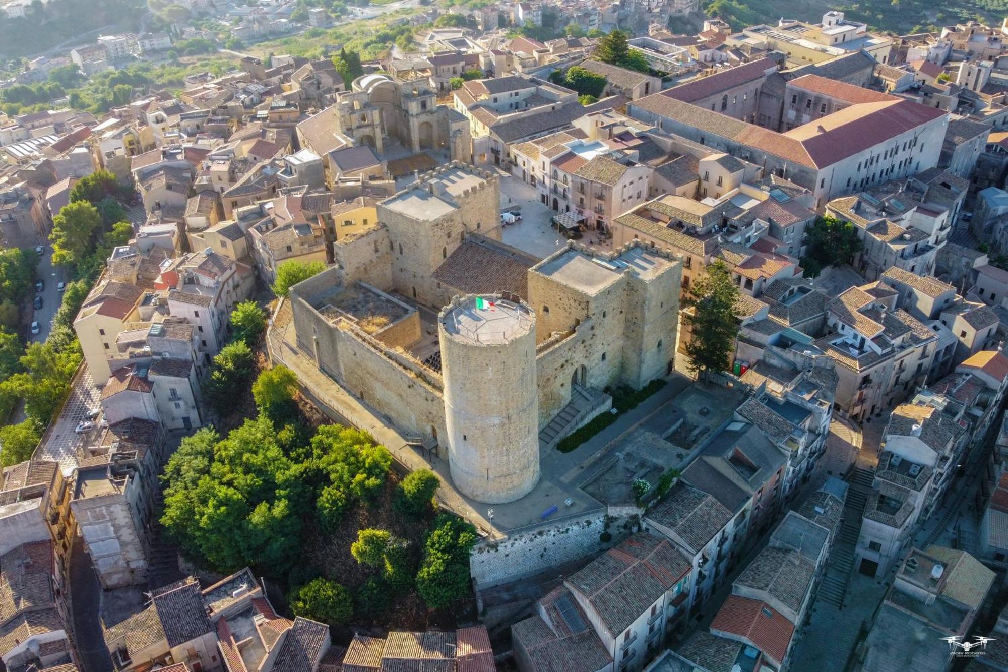 Holiday Home Castle Salemi - Casa Vacanze 外观 照片